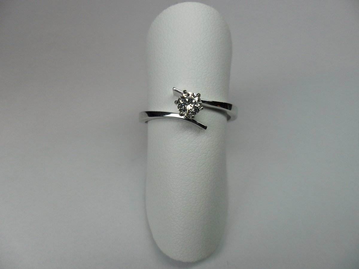 Slag Solitair Witgoud 0.20 crt.